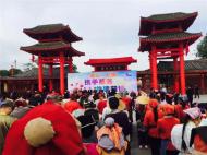 河南旅游策划:清明上河园：与爱同行，一直在路上